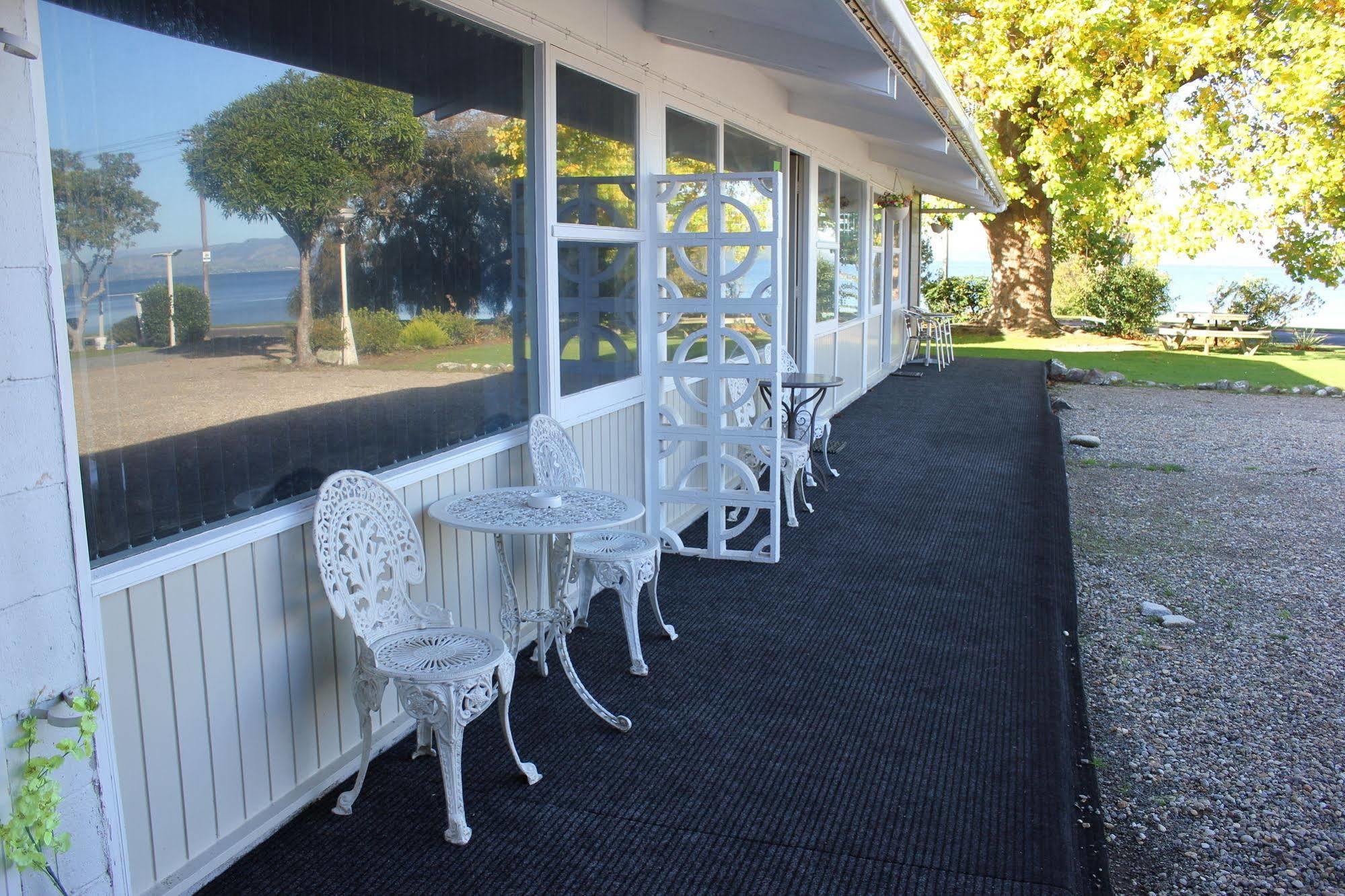 Jack & Di'S Lakefront Motel Роторуа Экстерьер фото